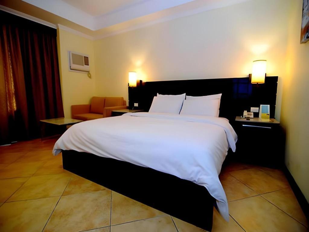 Mo2 Westown Hotel San Juan Bacolod Luaran gambar