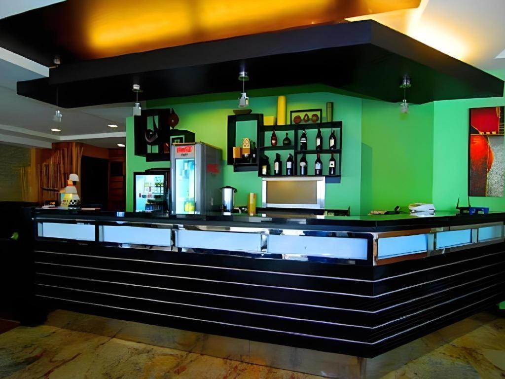 Mo2 Westown Hotel San Juan Bacolod Luaran gambar